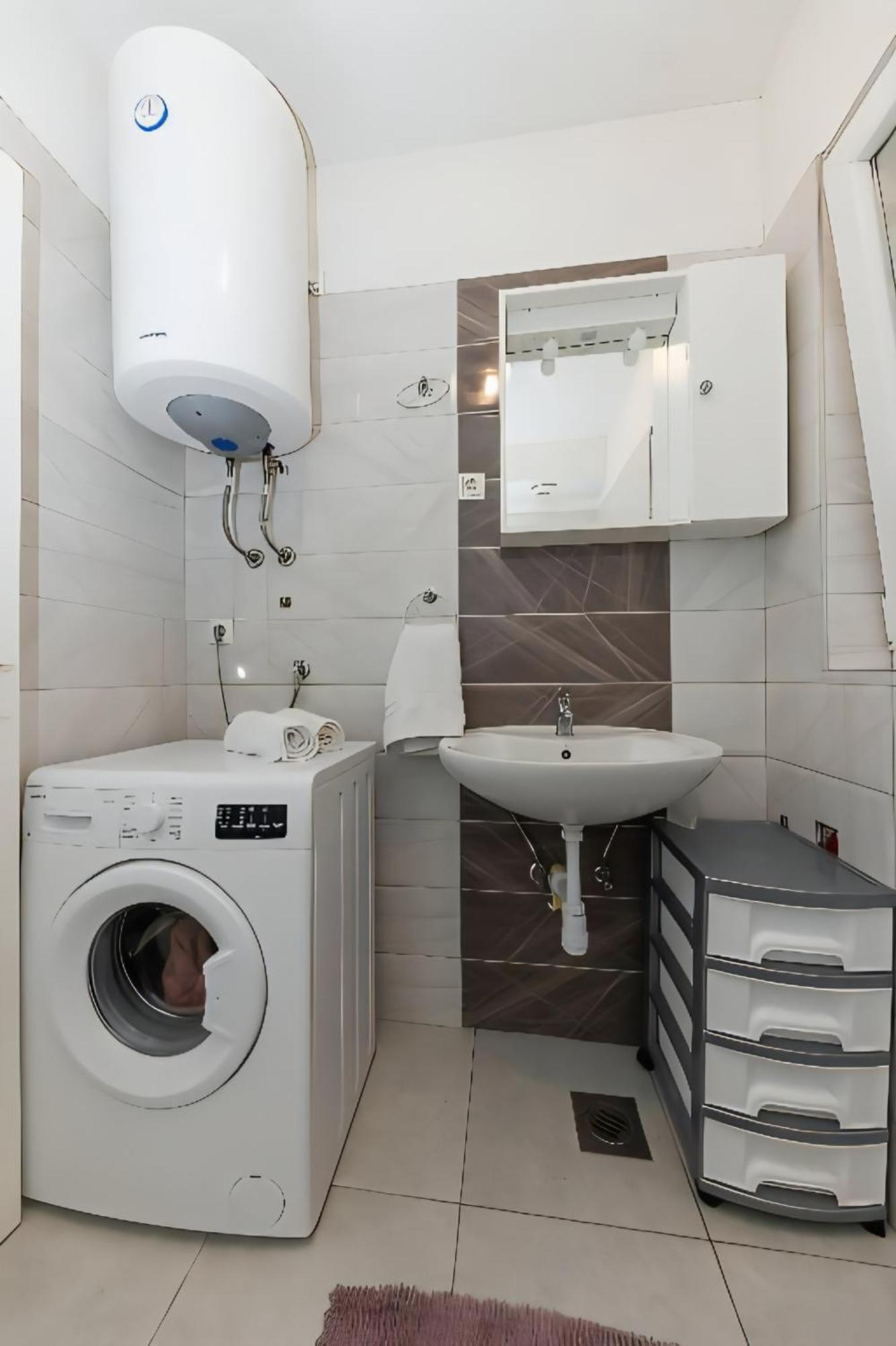 House Niko M With 6 Apartments Split Phòng bức ảnh
