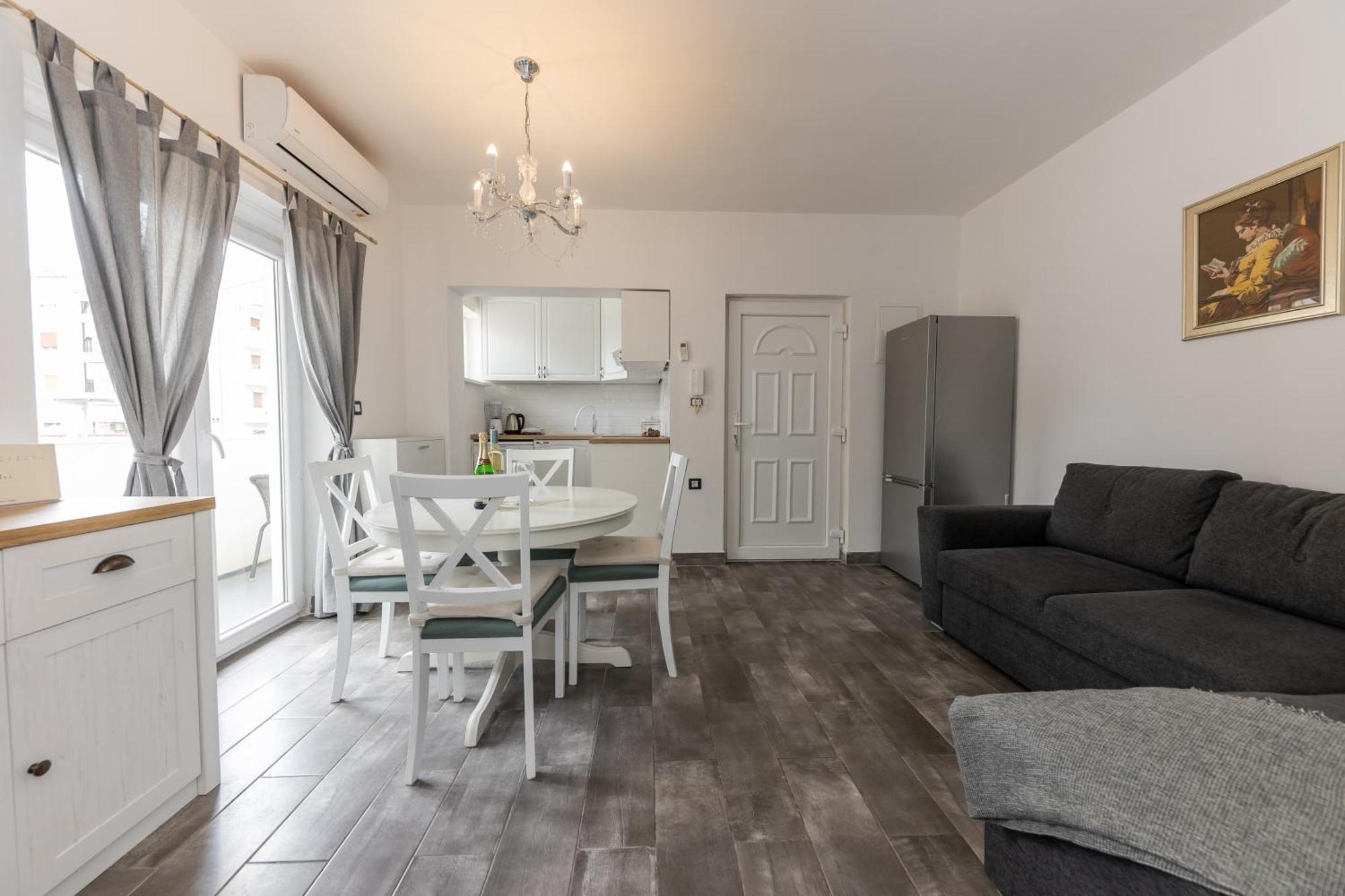 House Niko M With 6 Apartments Split Ngoại thất bức ảnh