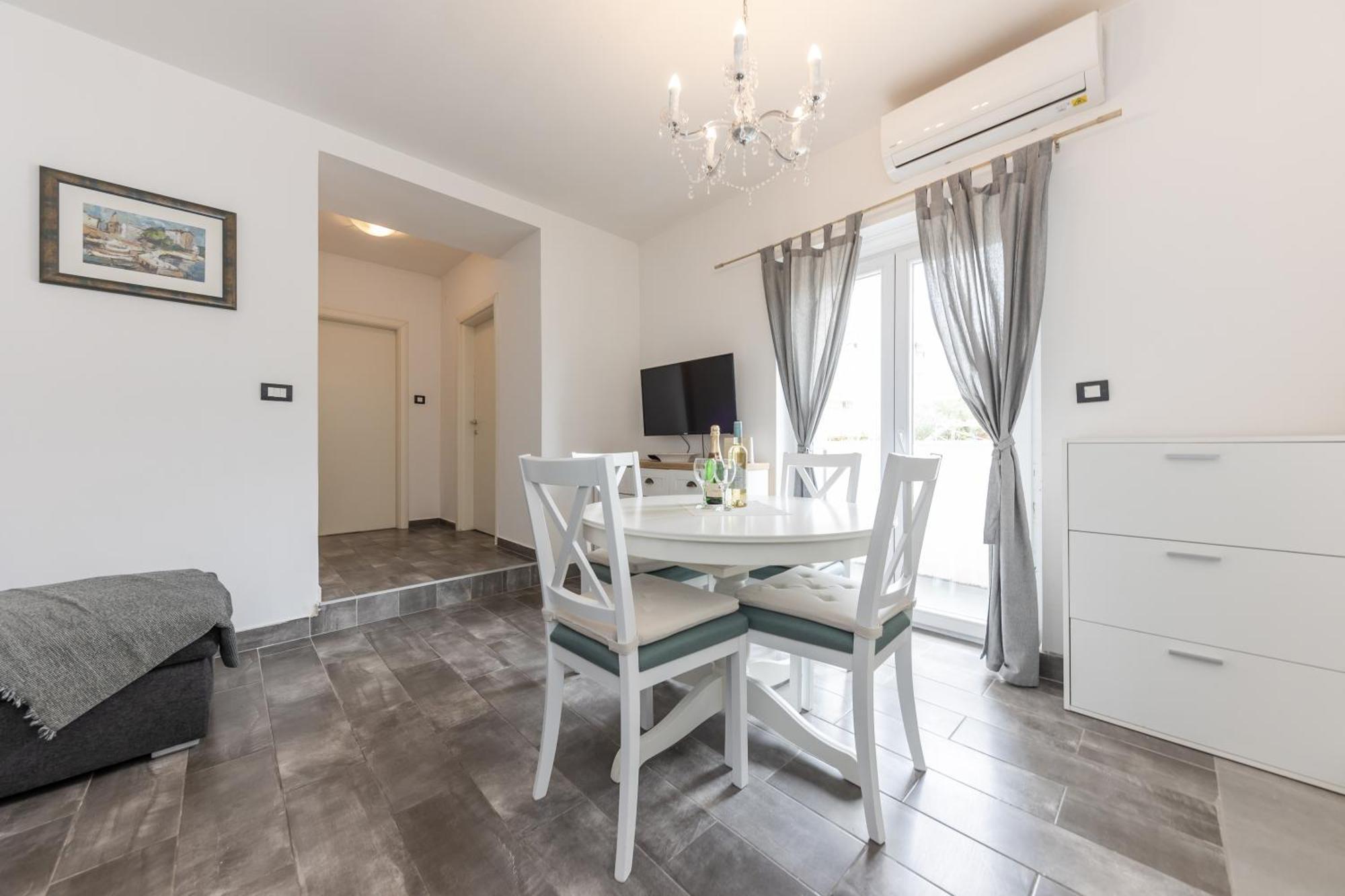 House Niko M With 6 Apartments Split Ngoại thất bức ảnh