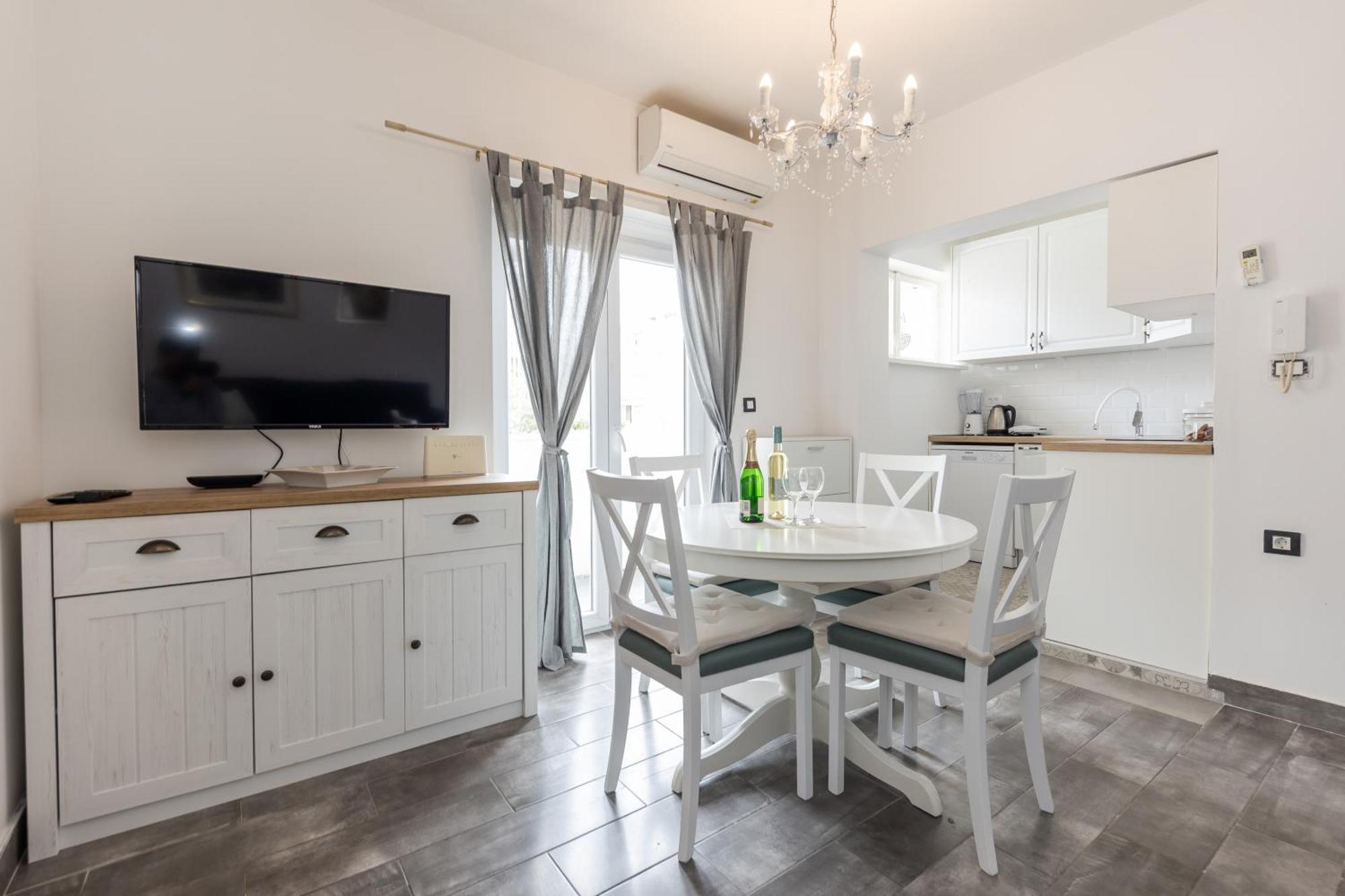House Niko M With 6 Apartments Split Ngoại thất bức ảnh