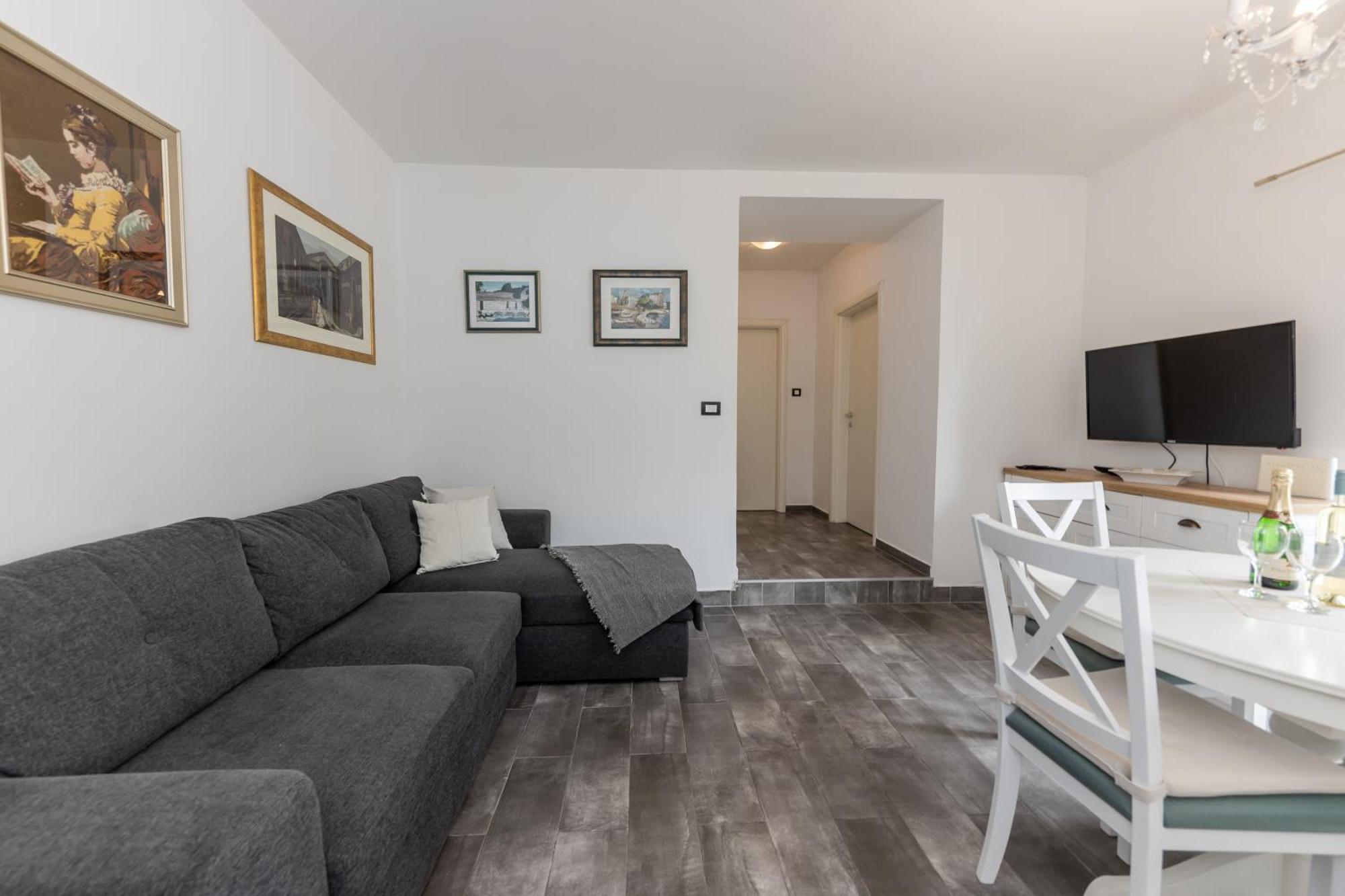 House Niko M With 6 Apartments Split Ngoại thất bức ảnh